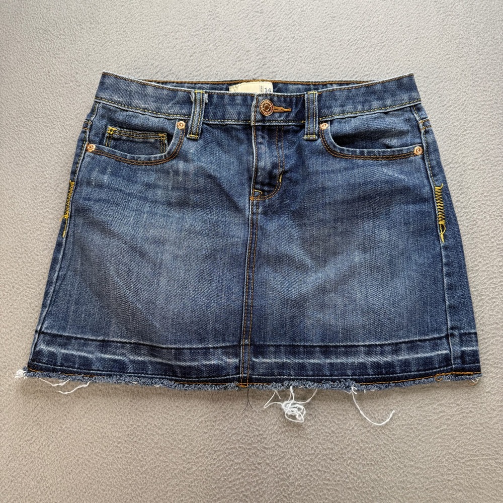 Old Navy Denim Mini Skirt Girls Size 14 Blue Cotton Blend Raw Hem Casual Y2K